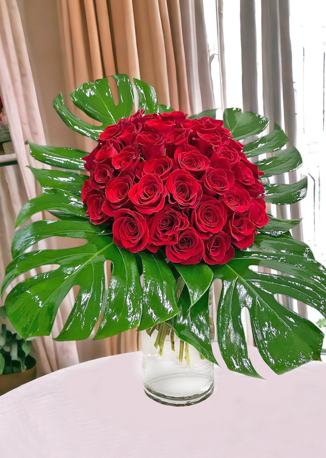 Display of 50 Modern Roses by The Flower Alley