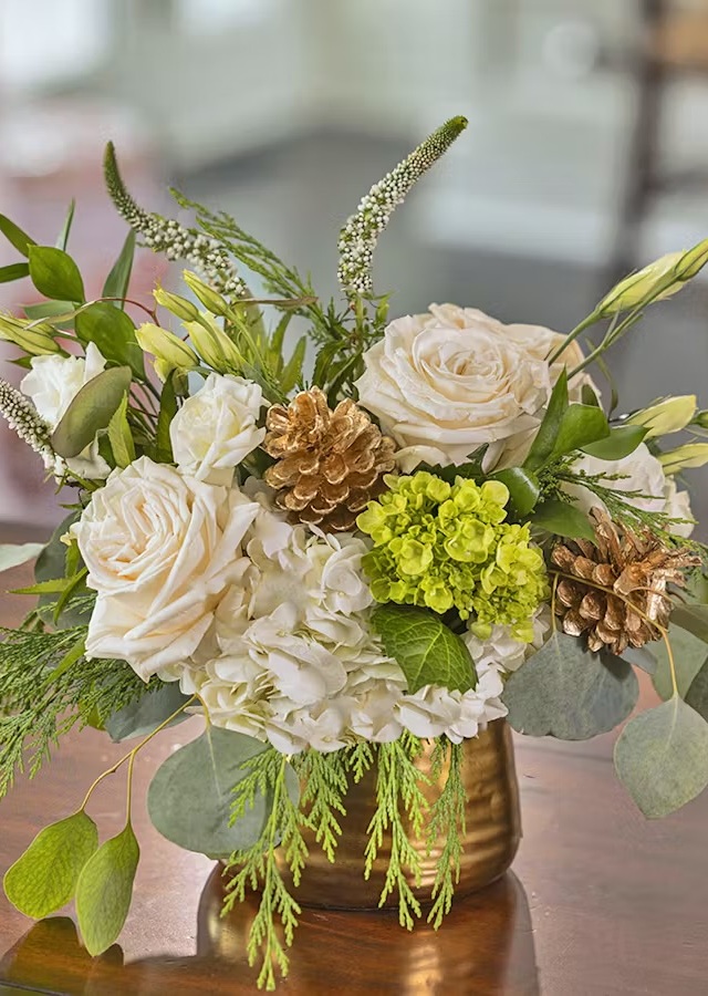 Let it snow Centerpiece by The Flower Alley